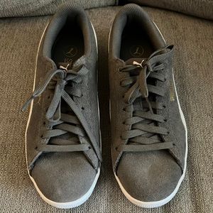 Puma gray suede sneakers size 8